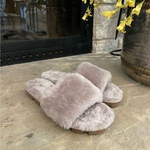 Women’s Ugg Cozette Fur Slide Sz 9